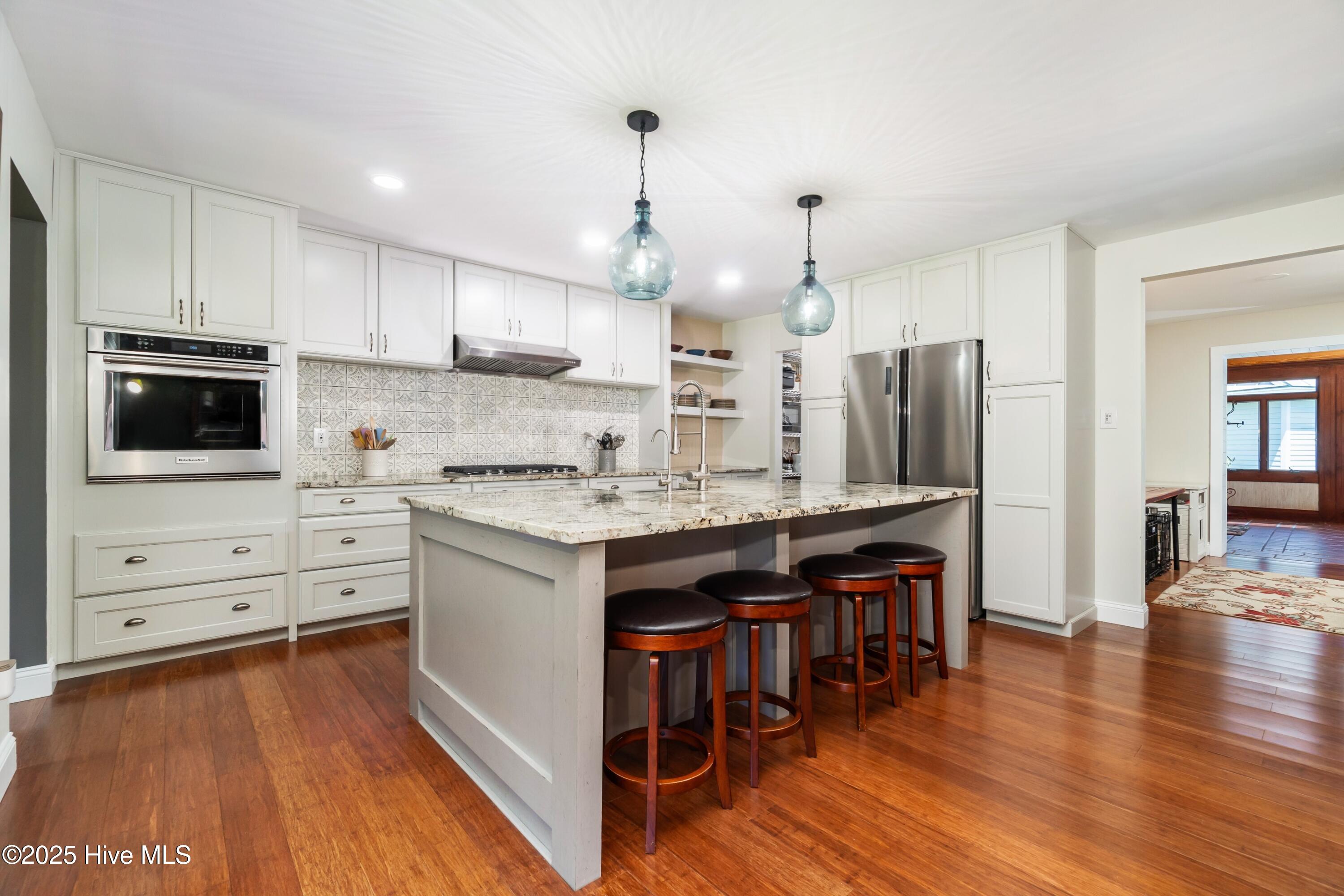 400 Ragan Road Oriental, NC 28571 - Photo 4 of 42 004_Kitchen