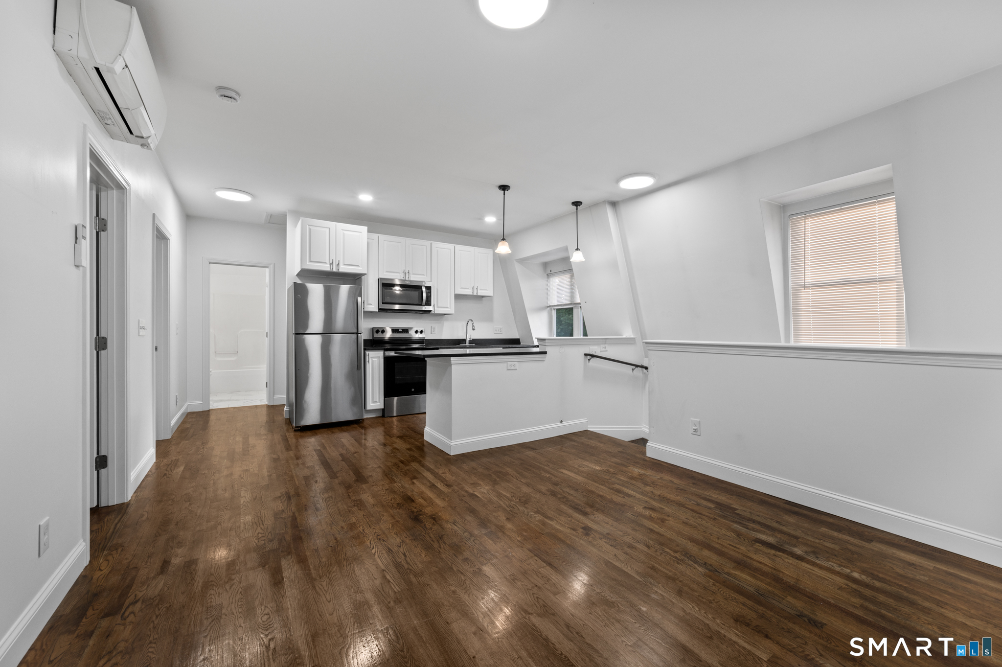 48 High Street Bristol, CT 06010 - Photo 3 of 19 Gallery Image 3