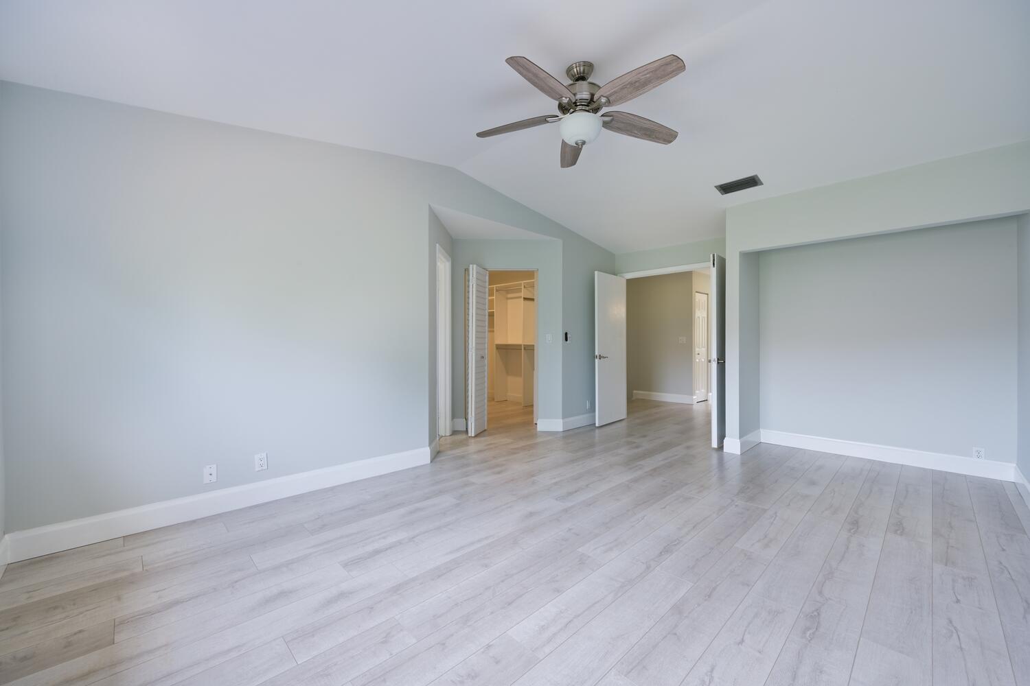 6817 Via Regina Boca Raton, FL 33433 - Photo 13 of 27 6817 Via Regina Boca Raton FL-large-021-