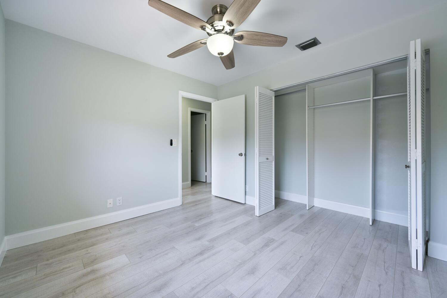 6817 Via Regina Boca Raton, FL 33433 - Photo 18 of 27 6817 Via Regina Boca Raton FL-large-012-