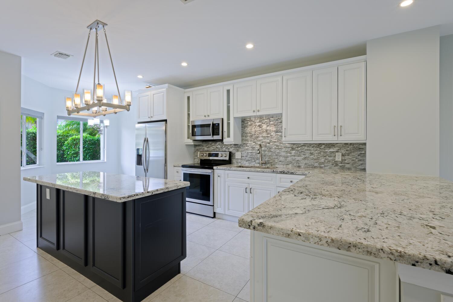 6817 Via Regina Boca Raton, FL 33433 - Photo 3 of 27 6817 Via Regina Boca Raton FL-large-002-