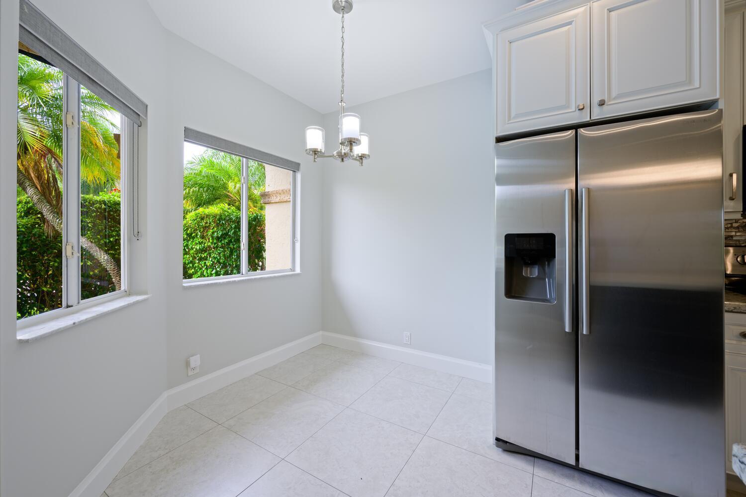 6817 Via Regina Boca Raton, FL 33433 - Photo 4 of 27 6817 Via Regina Boca Raton FL-large-003-