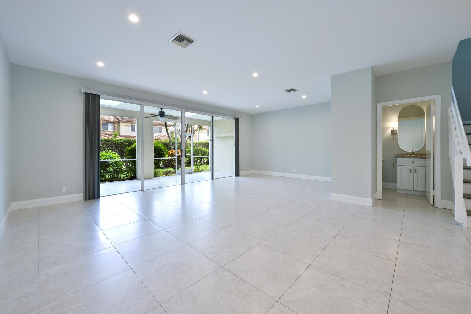 6817 Via Regina Boca Raton, FL 33433 - Photo 6 of 27 6817 Via Regina Boca Raton FL-large-023-