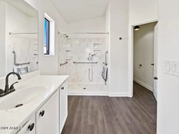 $2,195 | 866 South Cerise, Mesa, AZ 85208