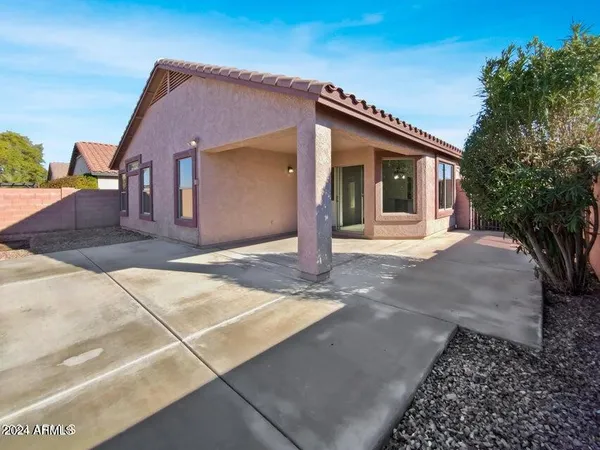 $2,195 | 866 South Cerise, Mesa, AZ 85208