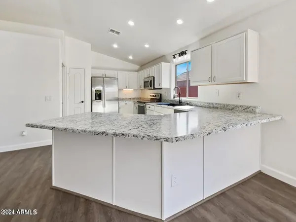 $2,195 | 866 South Cerise, Mesa, AZ 85208