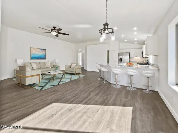 $2,195 | 866 South Cerise, Mesa, AZ 85208