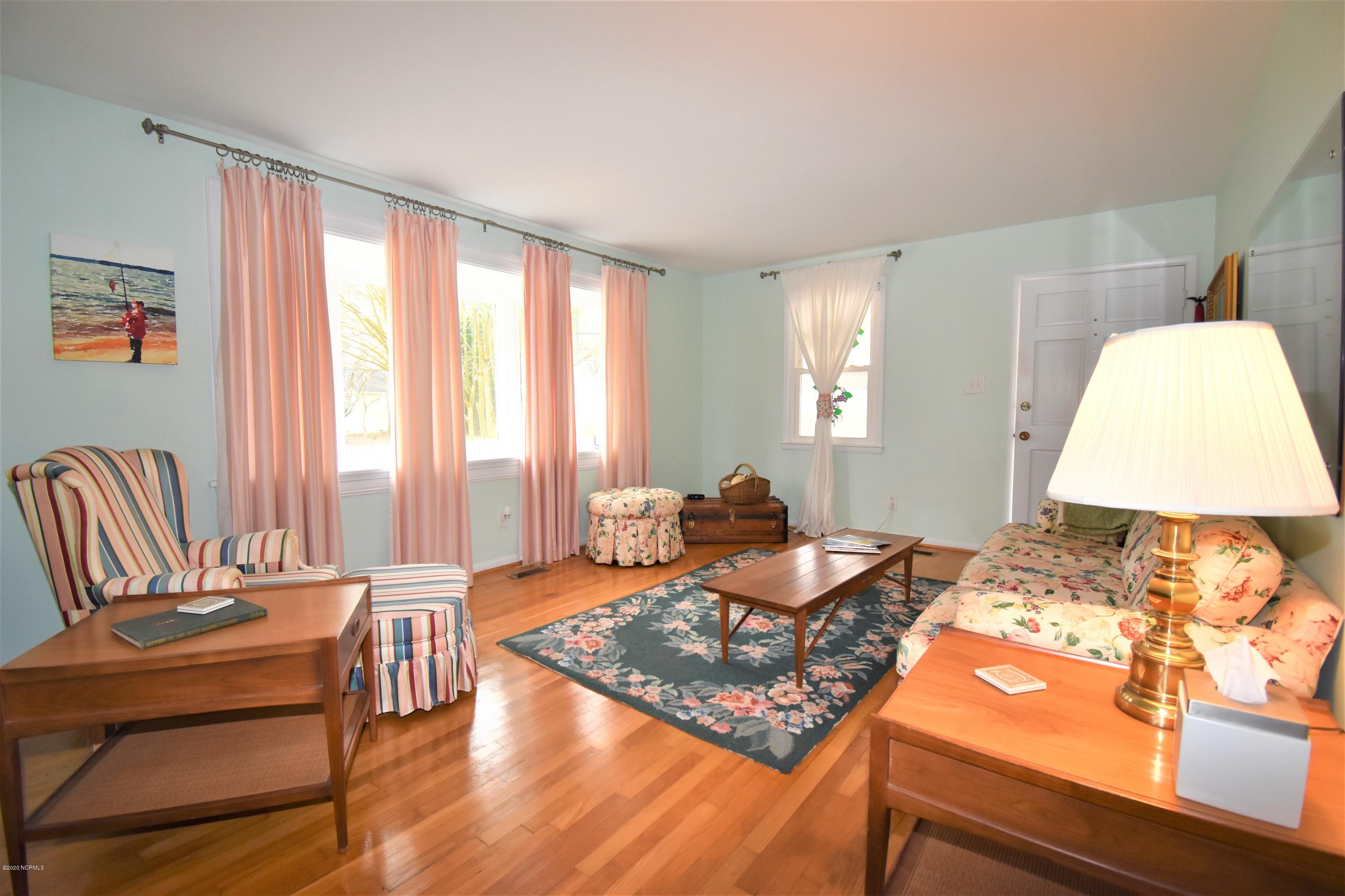 403 Cheyenne Road Jacksonville, NC 28540 - Photo 7 of 24 DSC_0144