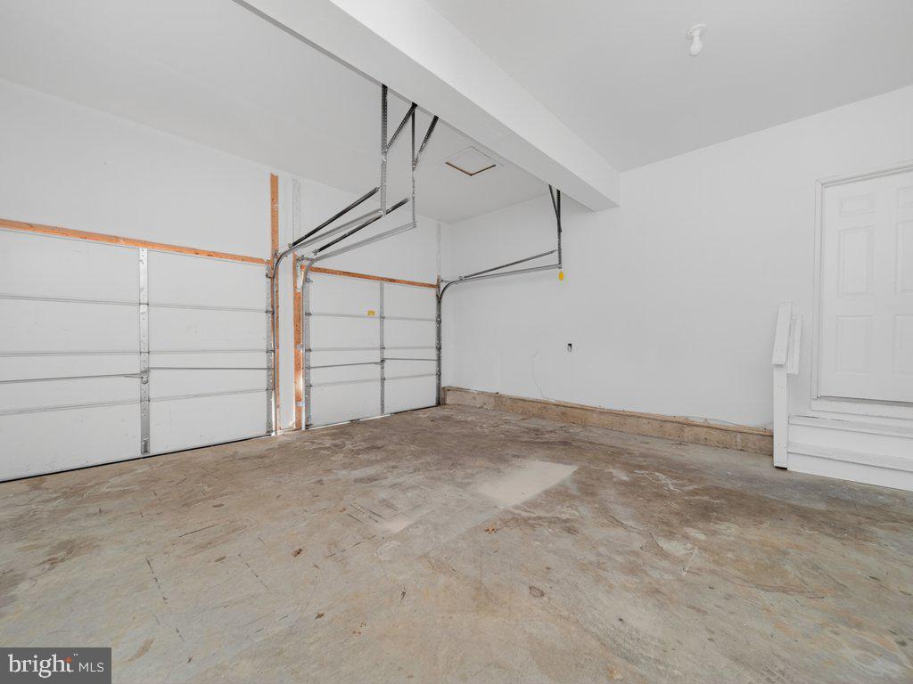 2000 Del Sol Court Bowie, MD 20721 - Photo 29 of 66 garage
