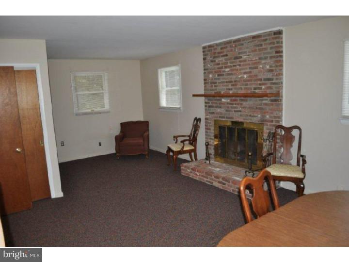 576 Jefferson Road Mullica Hill, NJ 08062 - Photo 13 of 21 Family Room