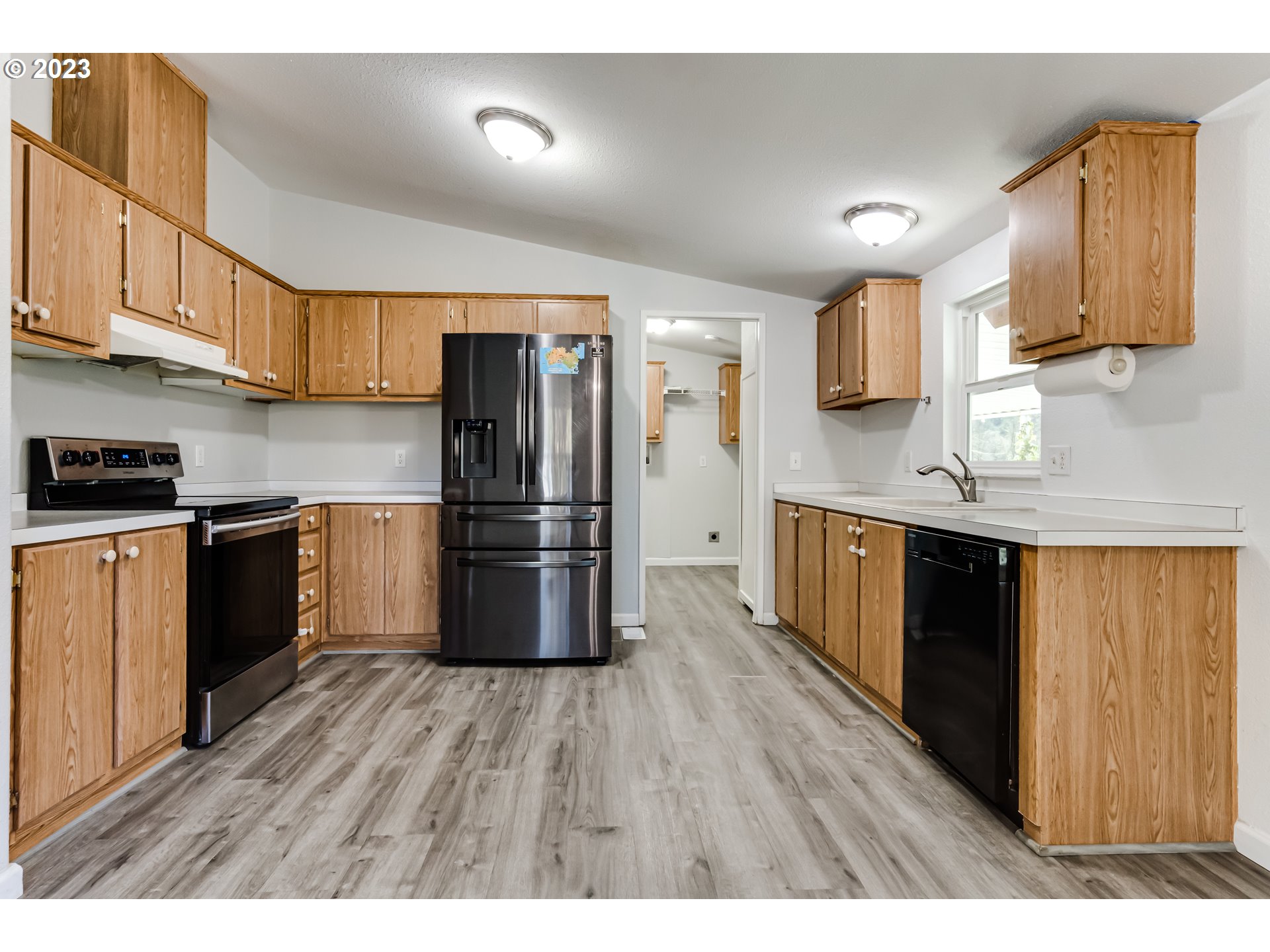 88716 Knight Road Veneta, OR 97487 - Photo 7 of 31 Kitchen