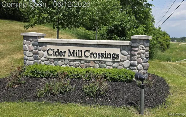 $199,900 | 9758 Home Court, Fenton, MI 48430