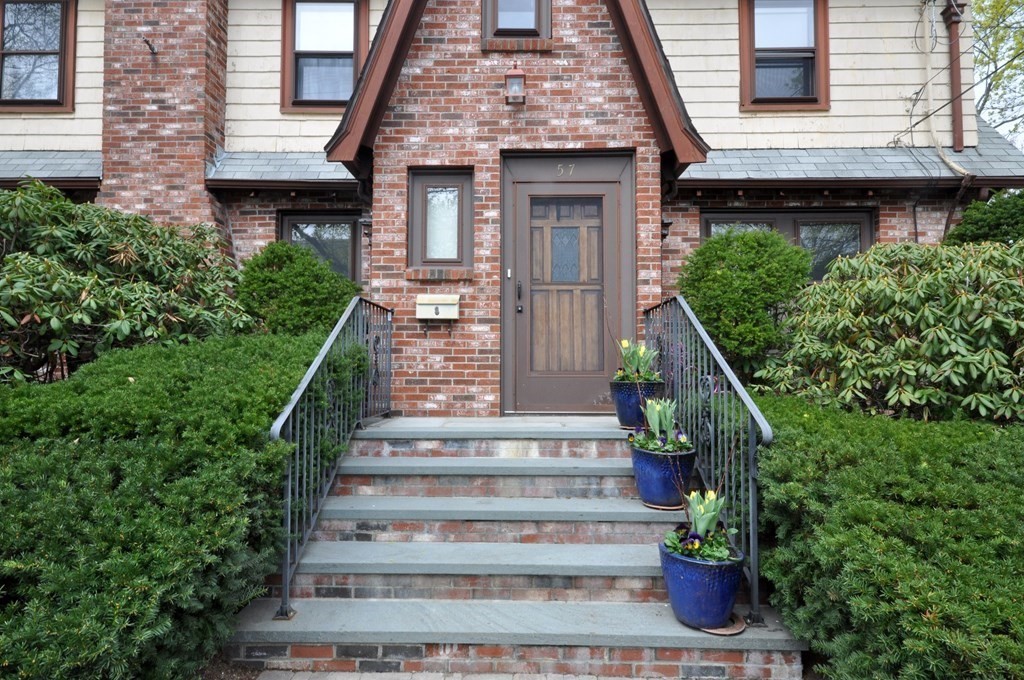 57 Richfield Road Arlington, MA 02474 - Photo 2 of 42