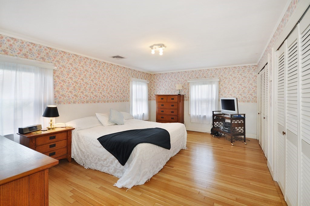 57 Richfield Road Arlington, MA 02474 - Photo 24 of 42