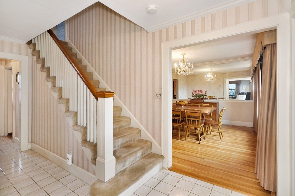 57 Richfield Road Arlington, MA 02474 - Photo 4 of 42