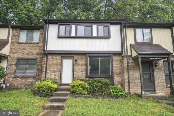 $3,150 | 5863 Jackson Oak Court, Burke, VA 22015