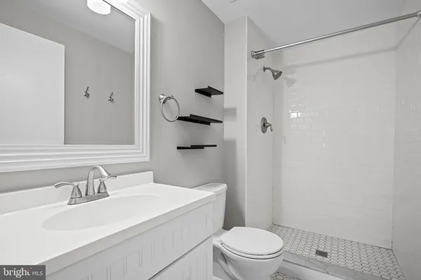 $3,150 | 5863 Jackson Oak Court, Burke, VA 22015