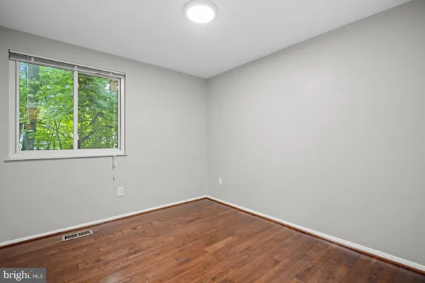 $3,150 | 5863 Jackson Oak Court, Burke, VA 22015