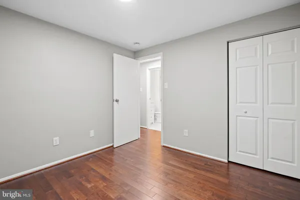 $3,150 | 5863 Jackson Oak Court, Burke, VA 22015