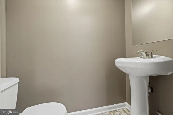 $3,150 | 5863 Jackson Oak Court, Burke, VA 22015