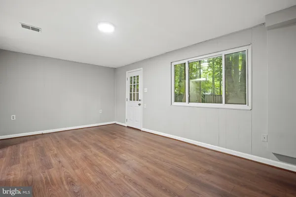$3,150 | 5863 Jackson Oak Court, Burke, VA 22015