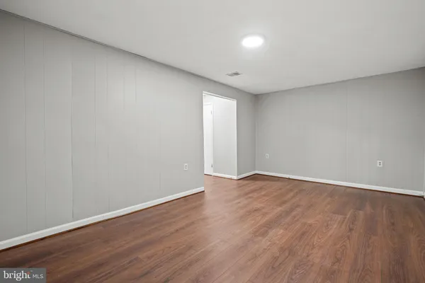 $3,150 | 5863 Jackson Oak Court, Burke, VA 22015
