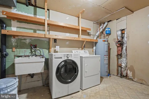 $3,150 | 5863 Jackson Oak Court, Burke, VA 22015