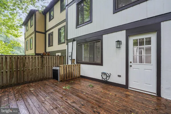 $3,150 | 5863 Jackson Oak Court, Burke, VA 22015