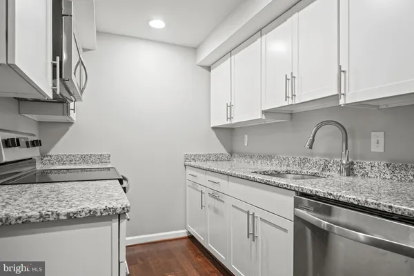$3,150 | 5863 Jackson Oak Court, Burke, VA 22015