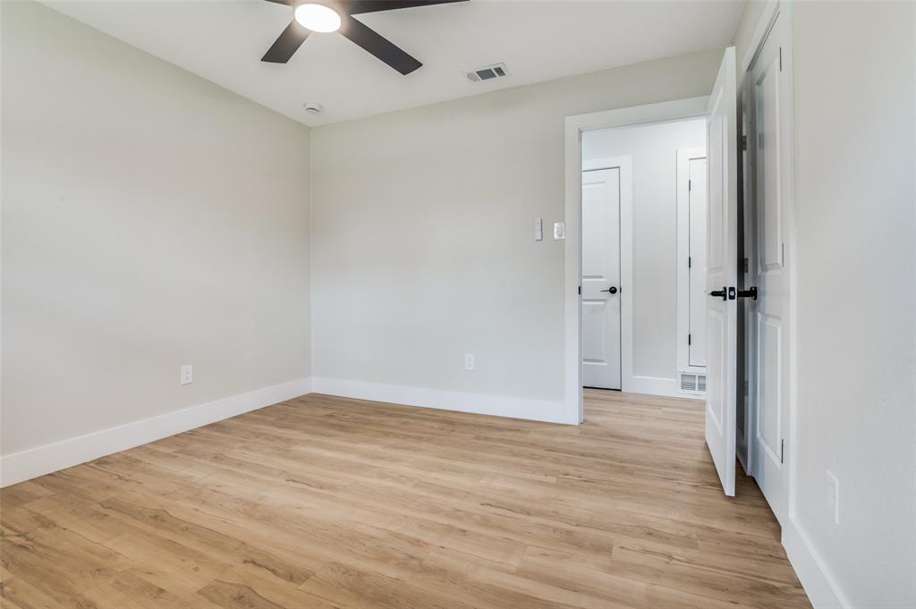 6016 Jacqueline Road Fort Worth, TX 76112 - Photo 27 of 35