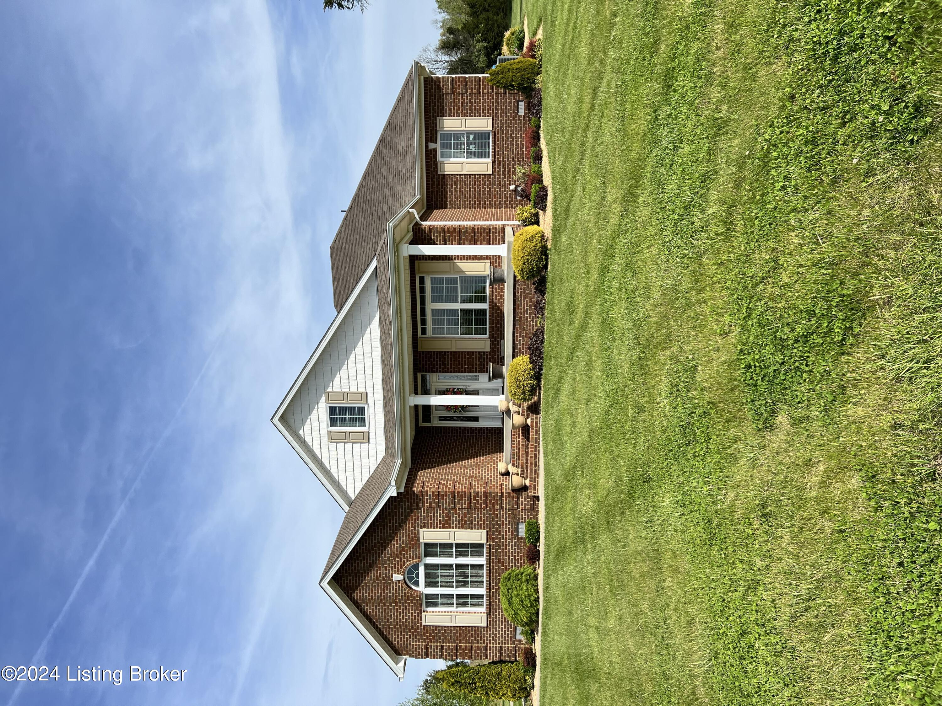 489 Short Creek Road Springfield, KY 40069 - Photo 1 of 21 front of house