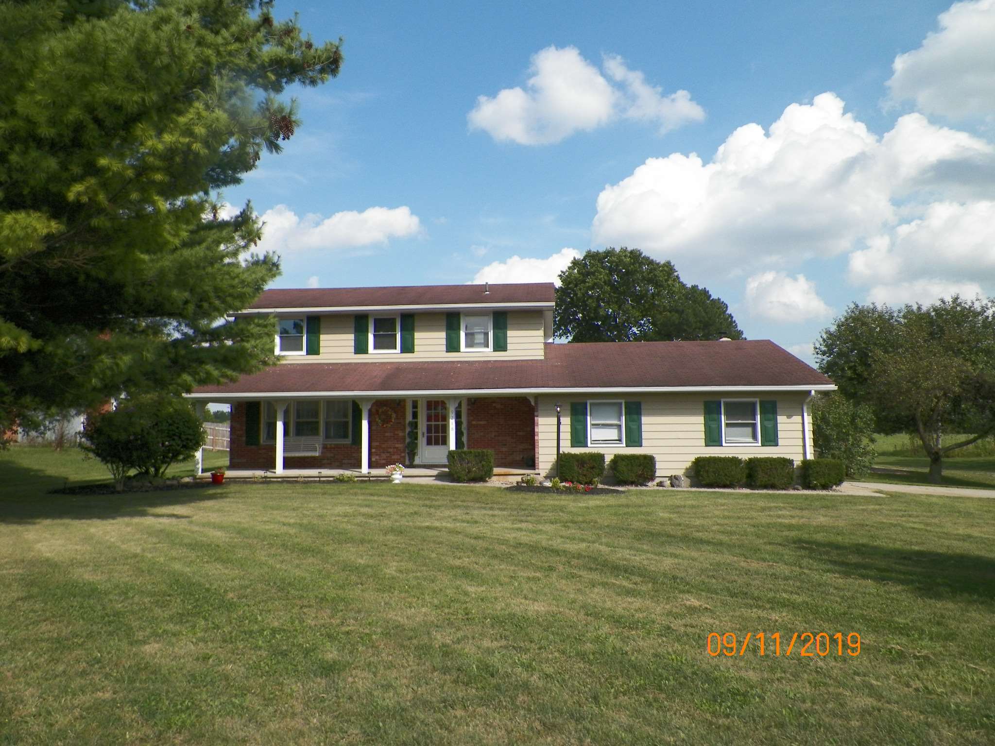 9218 Auburn Road Fort Wayne, IN 46825 - Photo 1 of 27