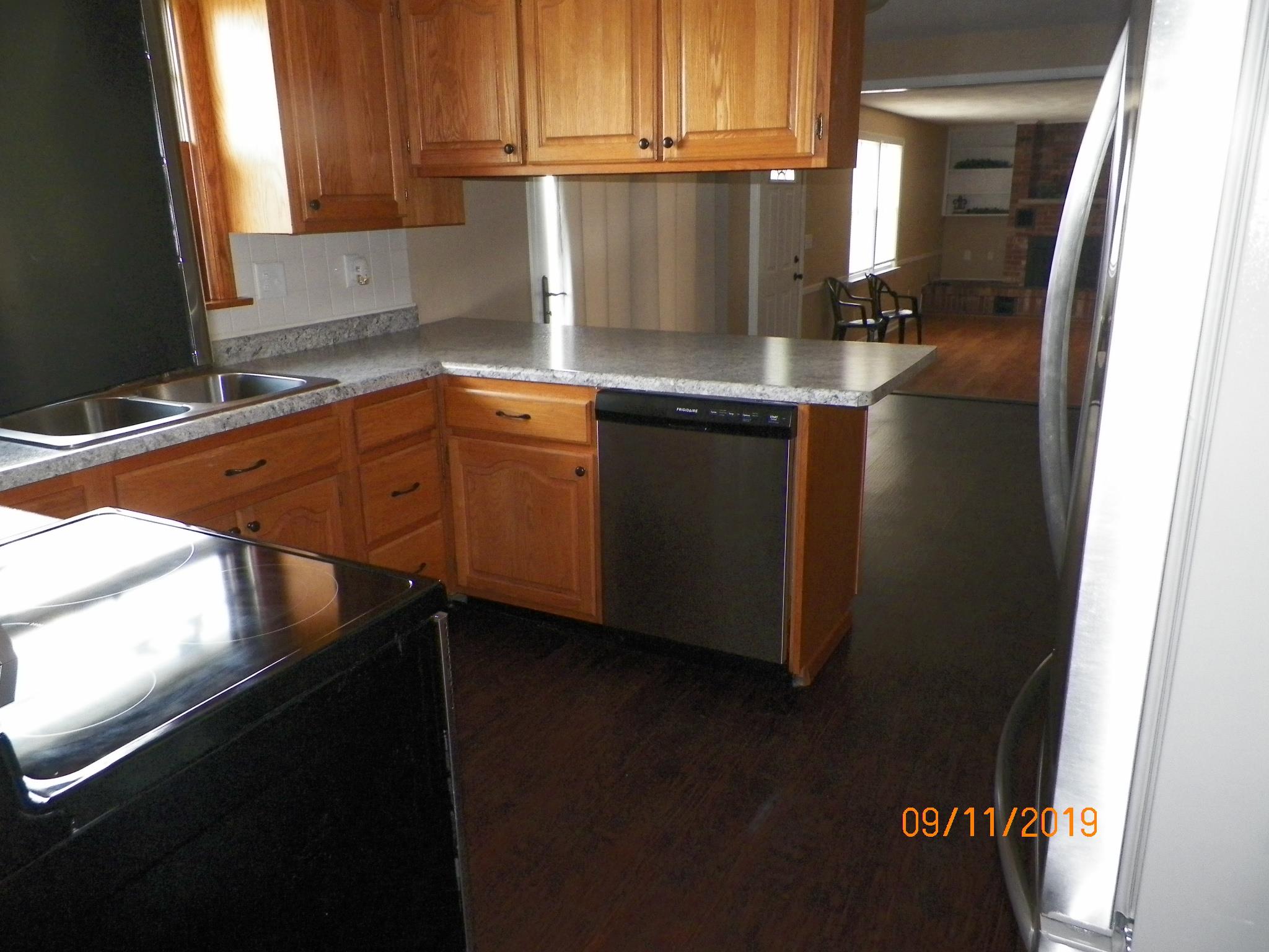 9218 Auburn Road Fort Wayne, IN 46825 - Photo 12 of 27
