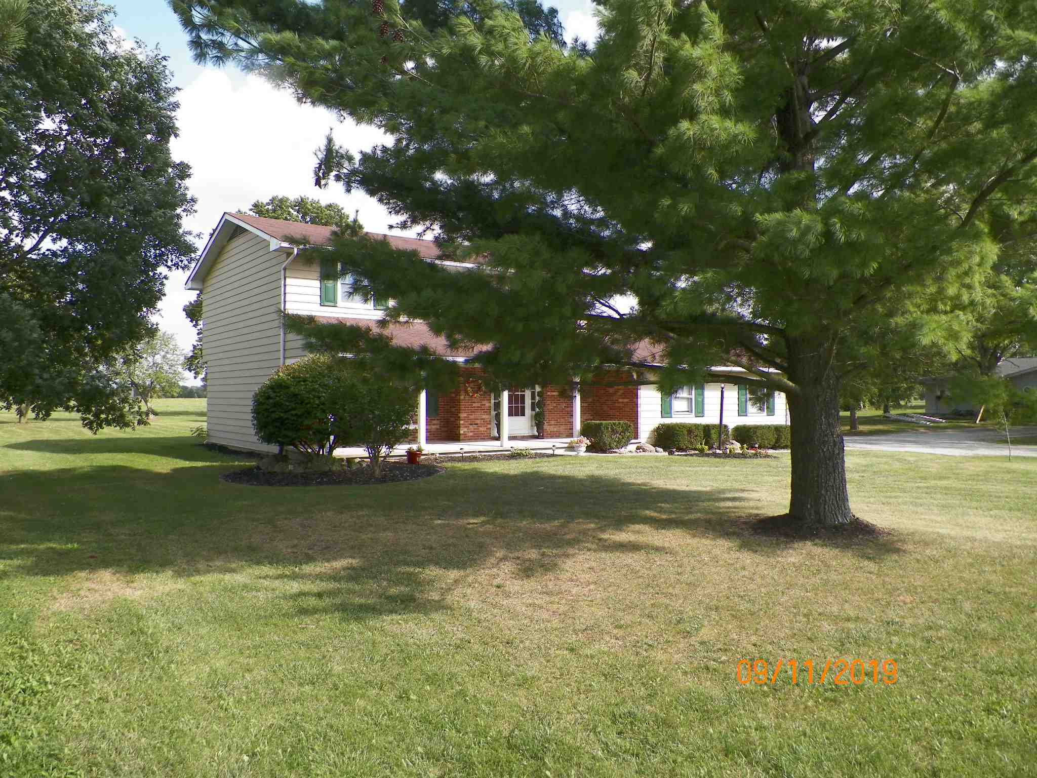 9218 Auburn Road Fort Wayne, IN 46825 - Photo 3 of 27