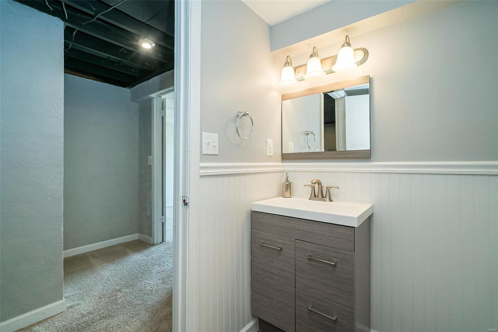 890 Rustic Manor Circle Ballwin, MO 63011 - Photo 24 of 28
