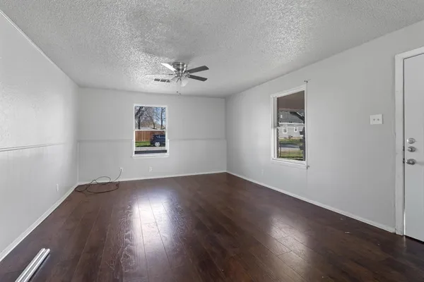 $925 | 120 East Monterey Street, Unit 120, Denison, TX 75021