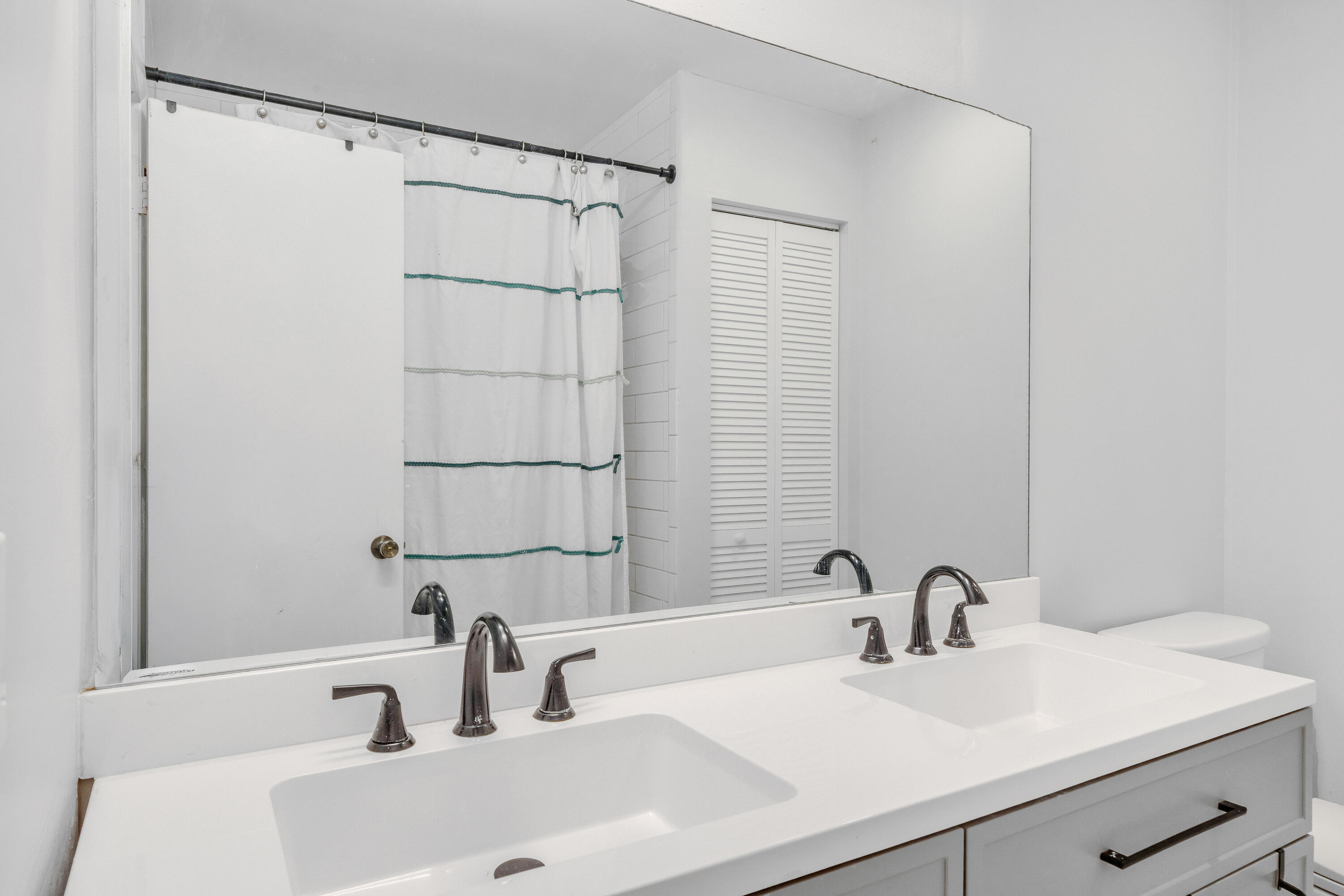 235 Northwest 15th Street Boca Raton, FL 33432 - Photo 32 of 55 17 Guest Bathroom (3)