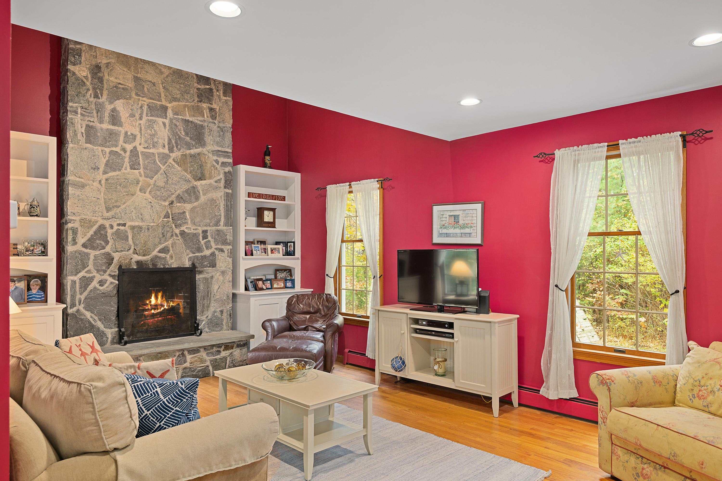 52 Tower Road Kittery Point, ME 03905 - Photo 10 of 36 Family Room