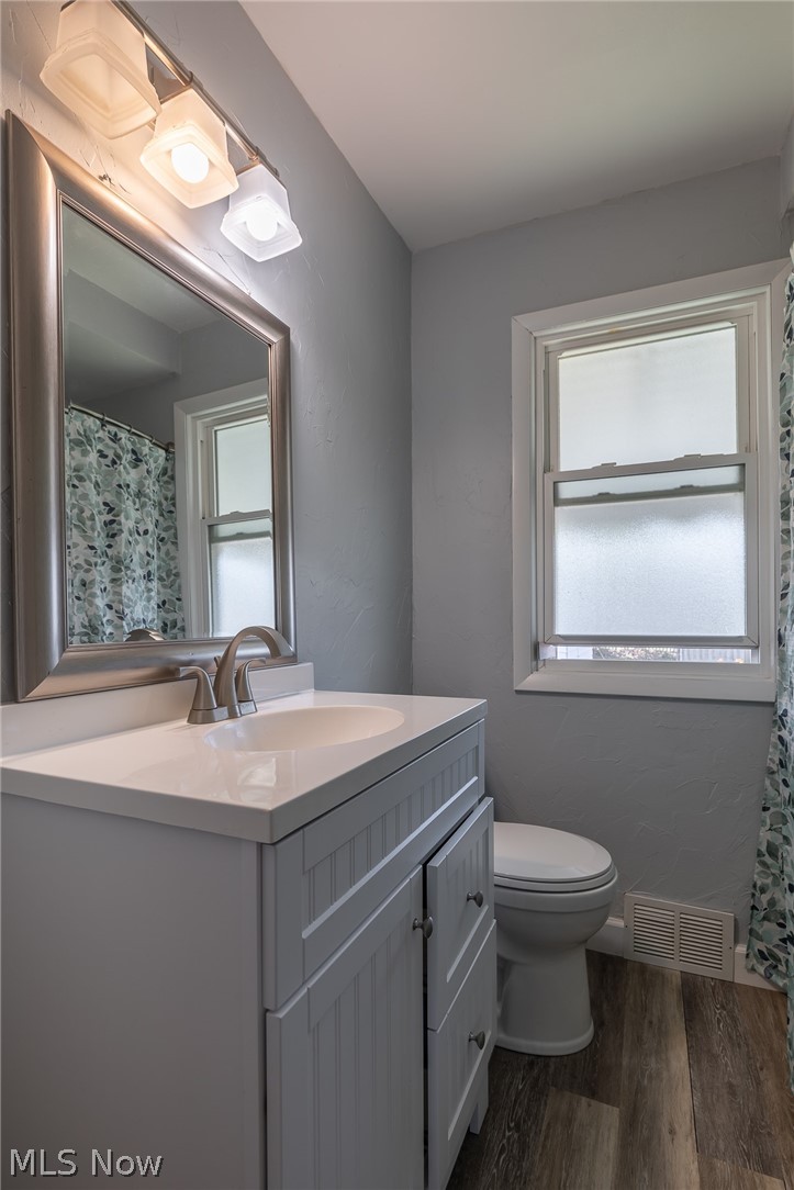 620 Dickerson Road Willowick, OH 44095 - Photo 11 of 22