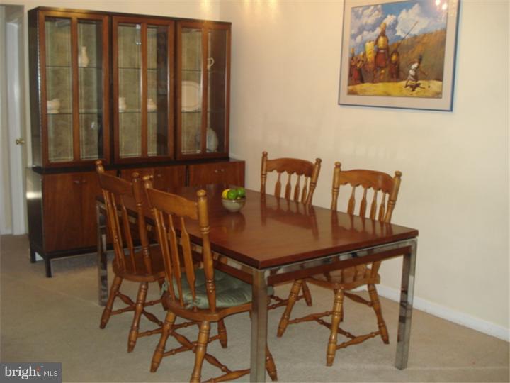 128 Juniper Road Havertown, PA 19083 - Photo 4 of 14