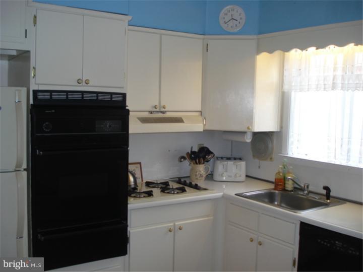 128 Juniper Road Havertown, PA 19083 - Photo 8 of 14