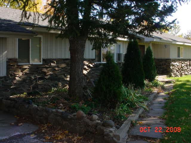 3307 Wiley Road Yakima, WA 98903 - Photo 5 of 13 a backyard of a house with lots of green space