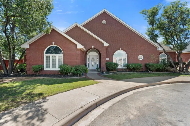 $465,000 | 5801 85th Street, Lubbock, TX 79424