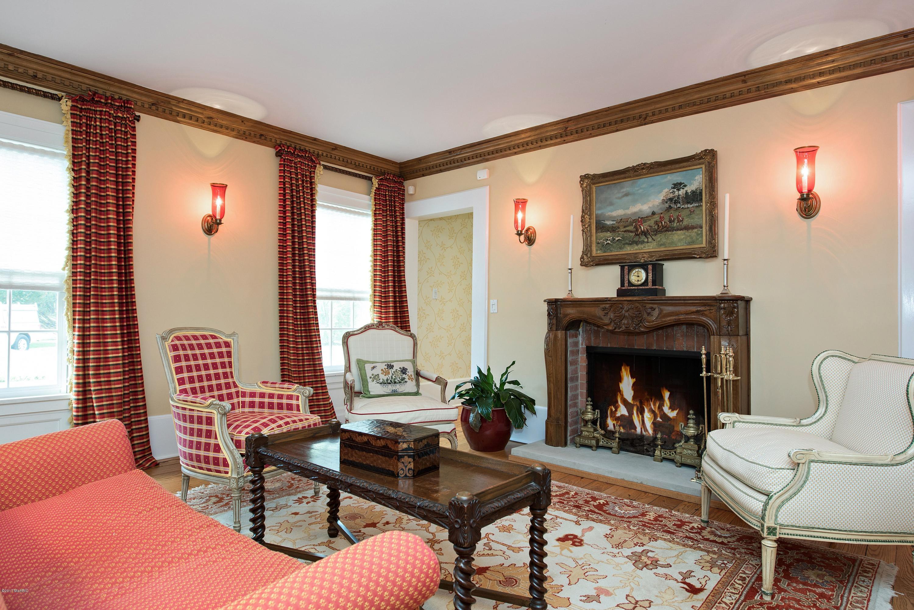 16319 Lakeside Road Three Oaks, MI 49128 - Photo 12 of 44 Formal Living Room