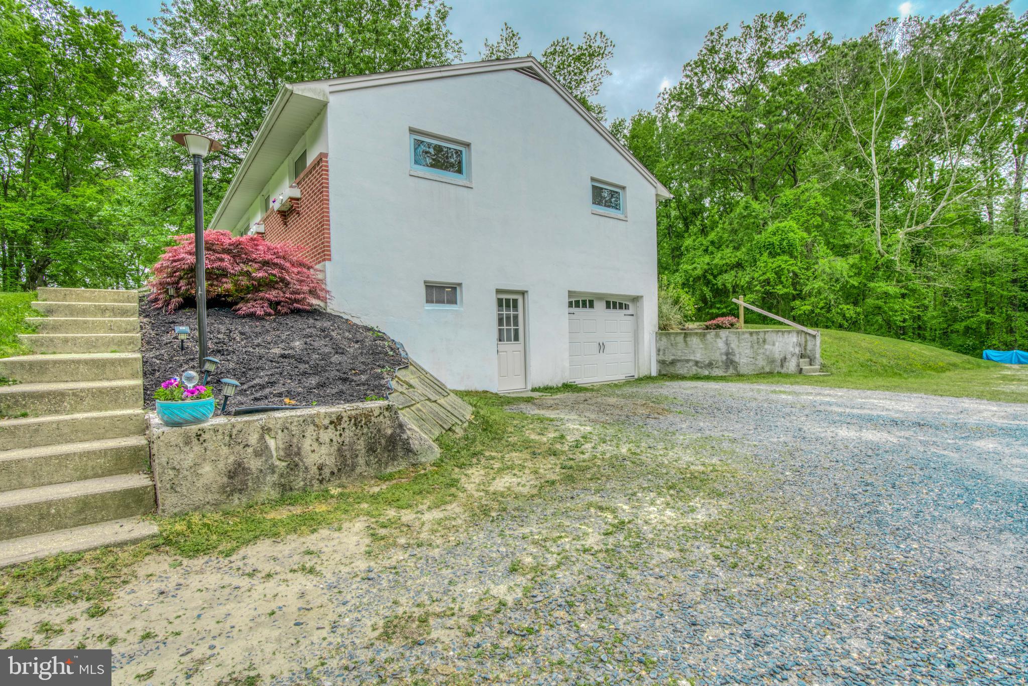 543 Trimble Road Joppa, MD 21085 - Photo 4 of 61 Nice landscaping