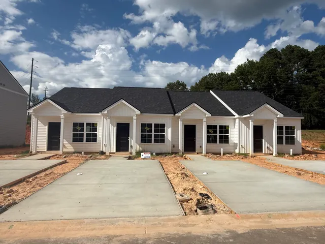 $140,900 | 101 Constitution Circle, Unit B, Washington, GA 30673