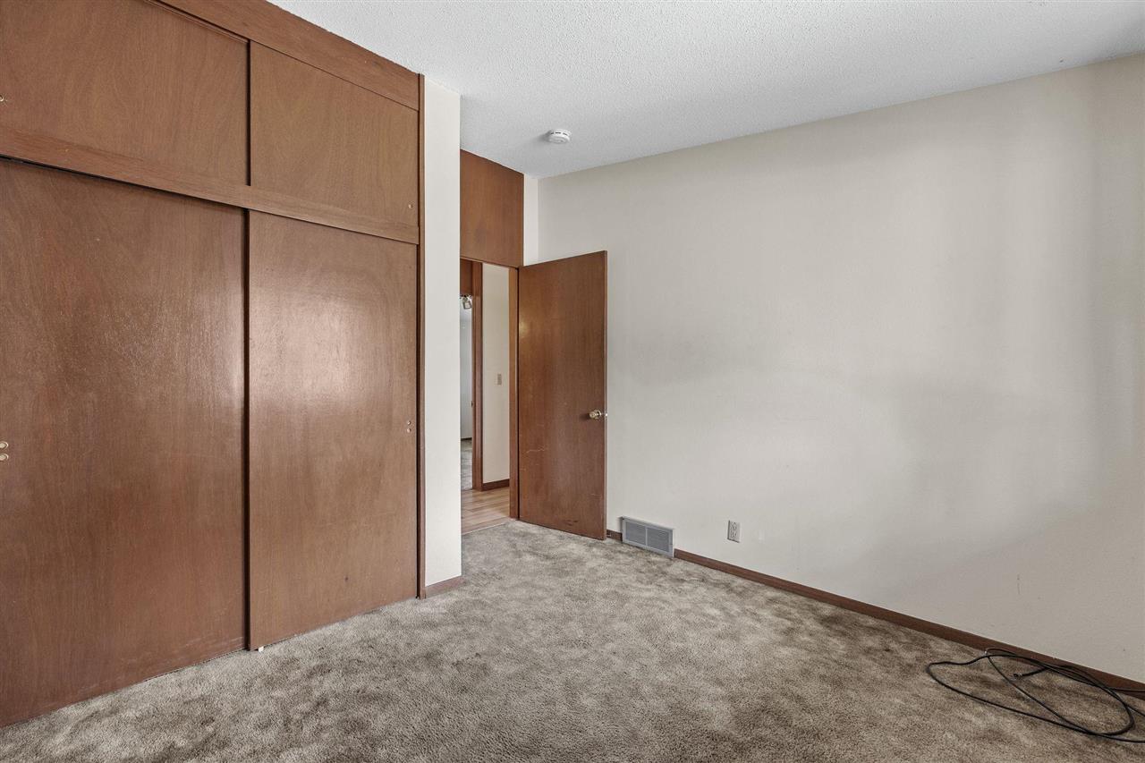 3729 Wenig Road Northeast Cedar Rapids, IA 52402 - Photo 17 of 26 Gallery Image 17