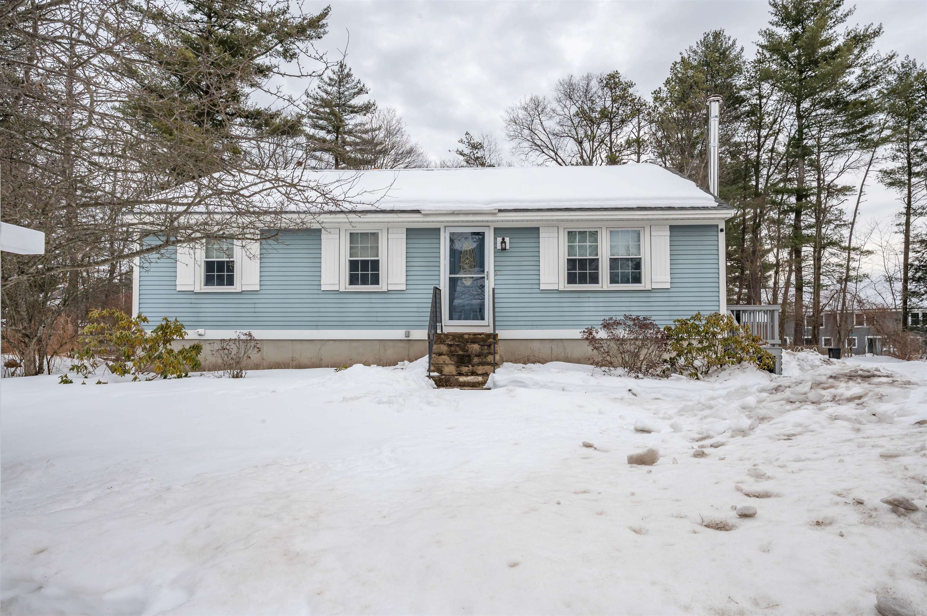 46 Pine Acres Road Concord, NH 03301 - Photo 3 of 45