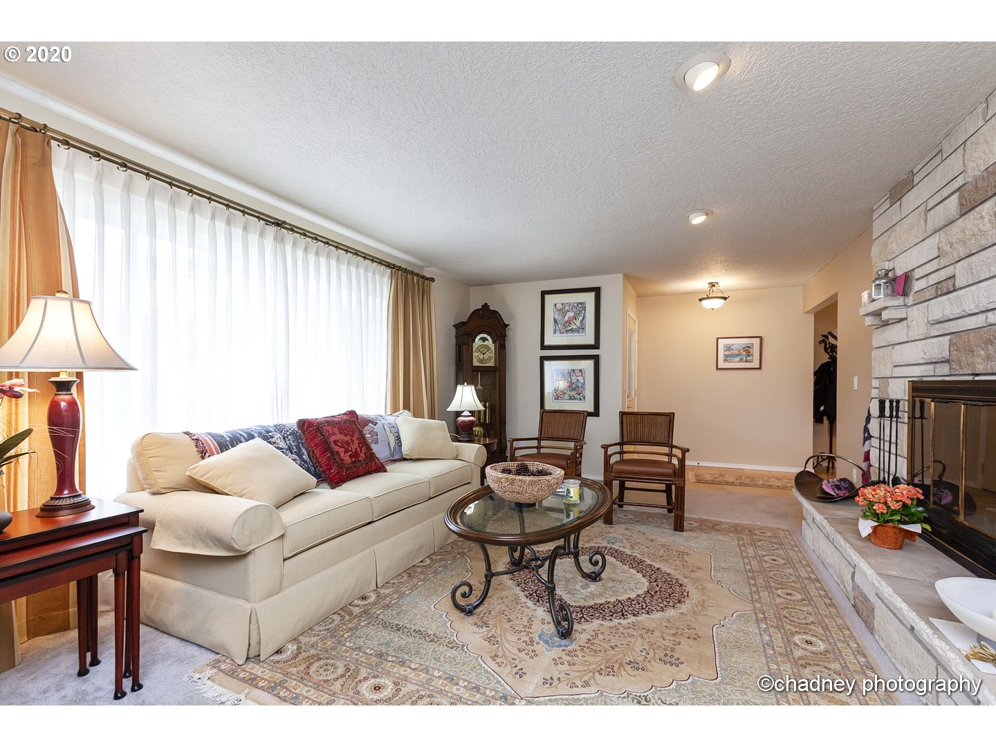 16911 Southeast Sager Road Happy Valley, OR 97086 - Photo 6 of 28 Living Room