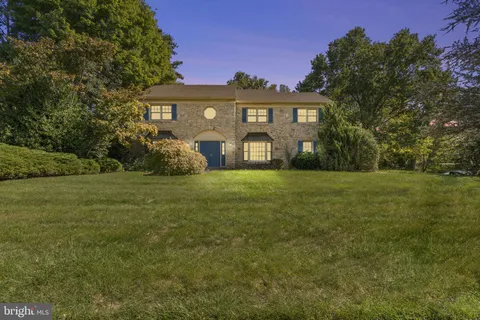 $699,900 | 1 Wayne Circle, Lower Gwynedd, PA 19002